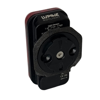 Lupine Rotlicht V1 auf Garmin Adapter